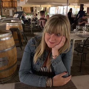 Meet your Posher, Alessandra